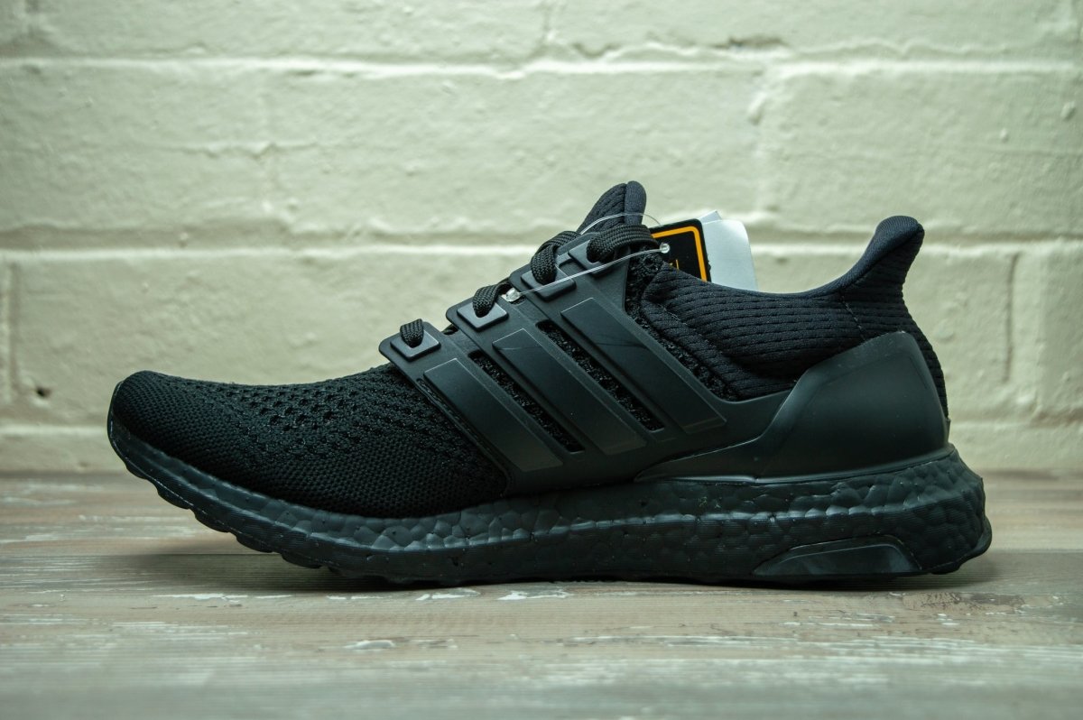 Adidas ultra boost 2024 4.0 ltd triple black