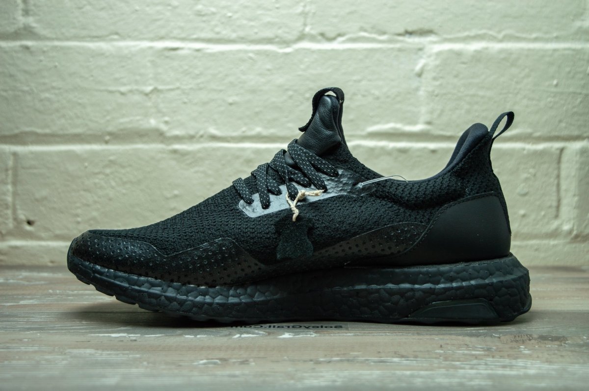 Ultra boost uncaged 4.0 triple outlet black