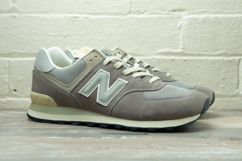 New Balance 574 ML574GYE Friends & Family