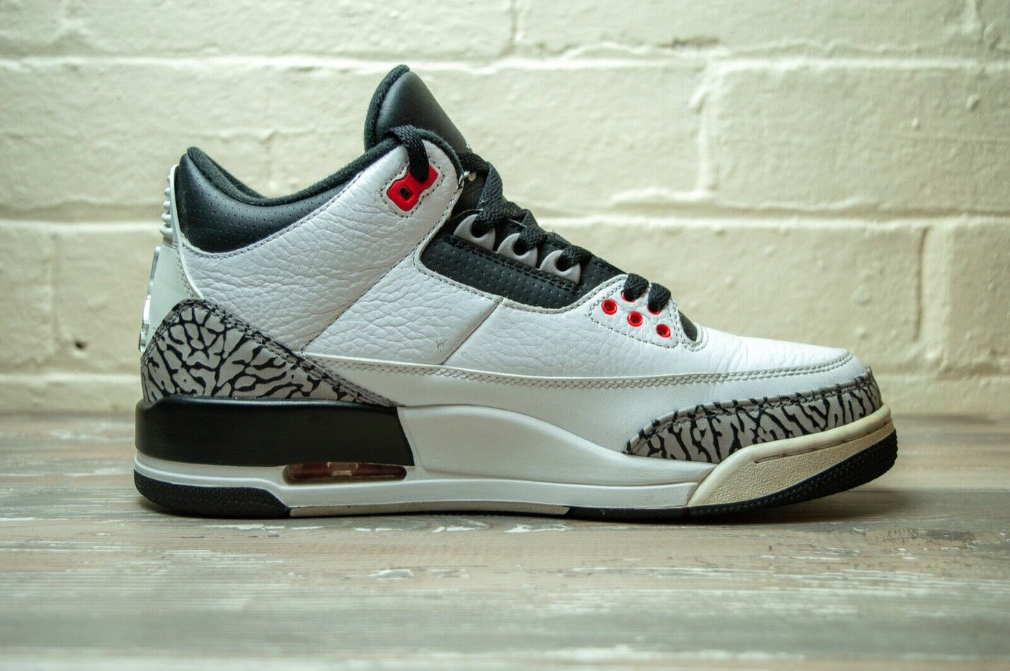 Nike Air Jordan 3 Retro Infrared 23 136064 123