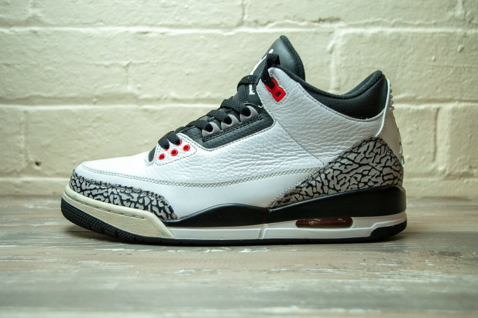 Nike Air Jordan 3 Retro Infrared 23 136064 123