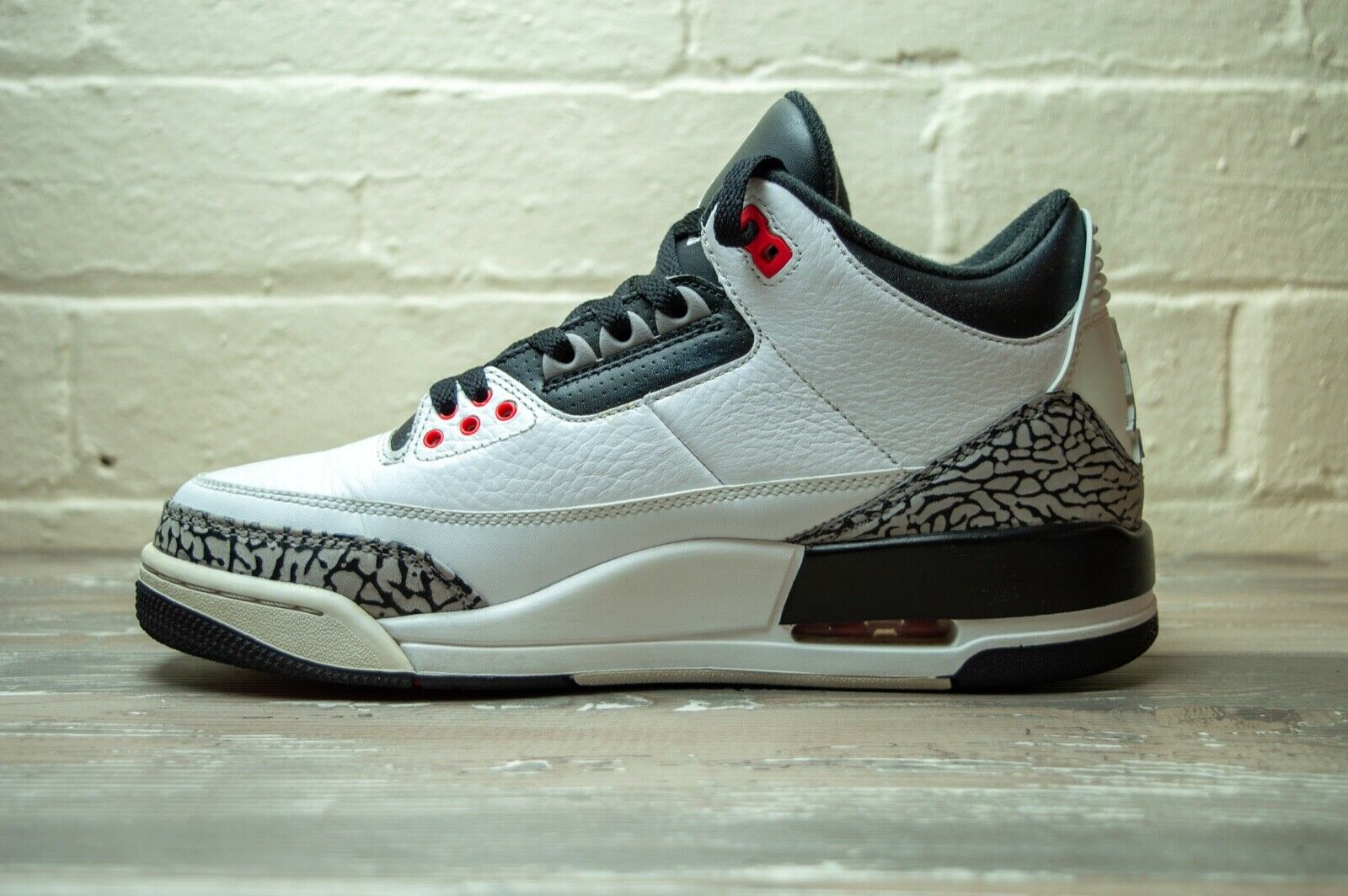 Nike Air Jordan 3 Retro Infrared 23 136064 123