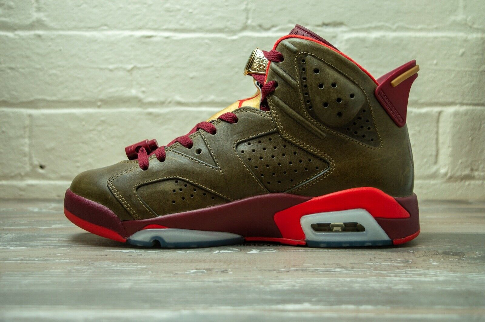 Nike Air Jordan 6 Retro Cigar 384664 250 - Nike Air Jordan 6 Cigar 384664 250 - Nike Air Jordan 6 Cigar 384664 250 - 