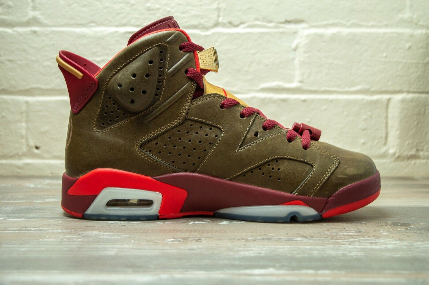 Nike Air Jordan 6 Retro Cigar 384664 250 - Nike Air Jordan 6 Cigar 384664 250 - Nike Air Jordan 6 Cigar 384664 250 - 