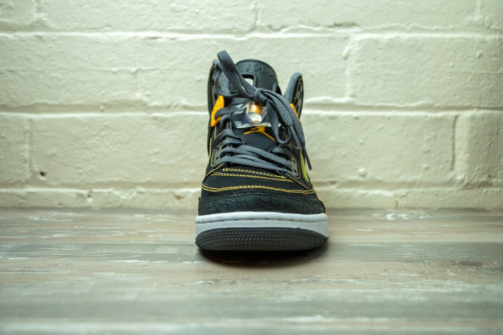 Black and yellow outlet spizikes