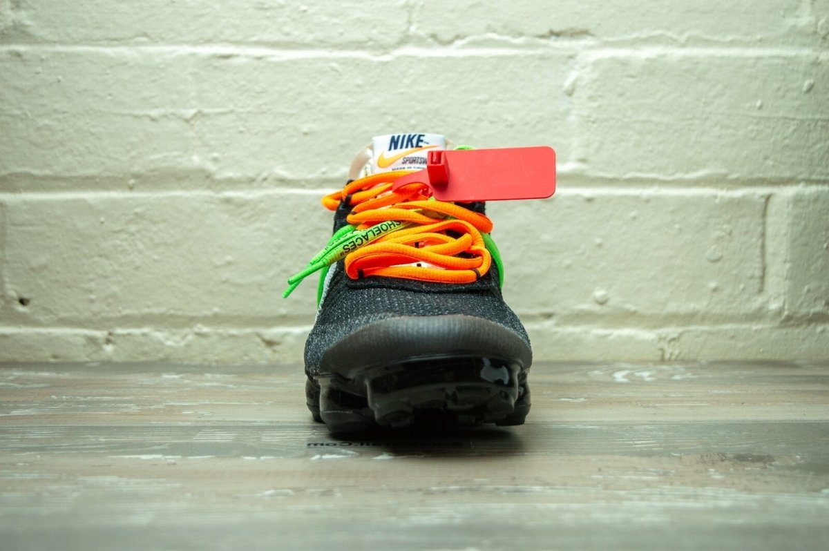 Vapormax off 2024 white orange